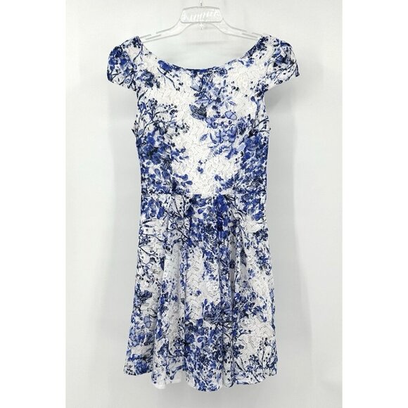 BETSEY JOHNSON dress fit flare blue white floral lace pleated cap sleeve 6 - Picture 1 of 7